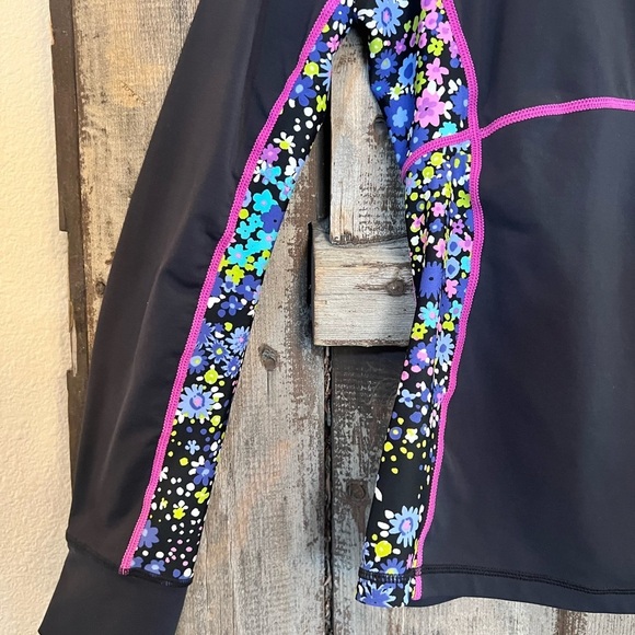 ATHLETA- Women’s Long Sleeve Workout/Running Shirt - Picture 5 of 12